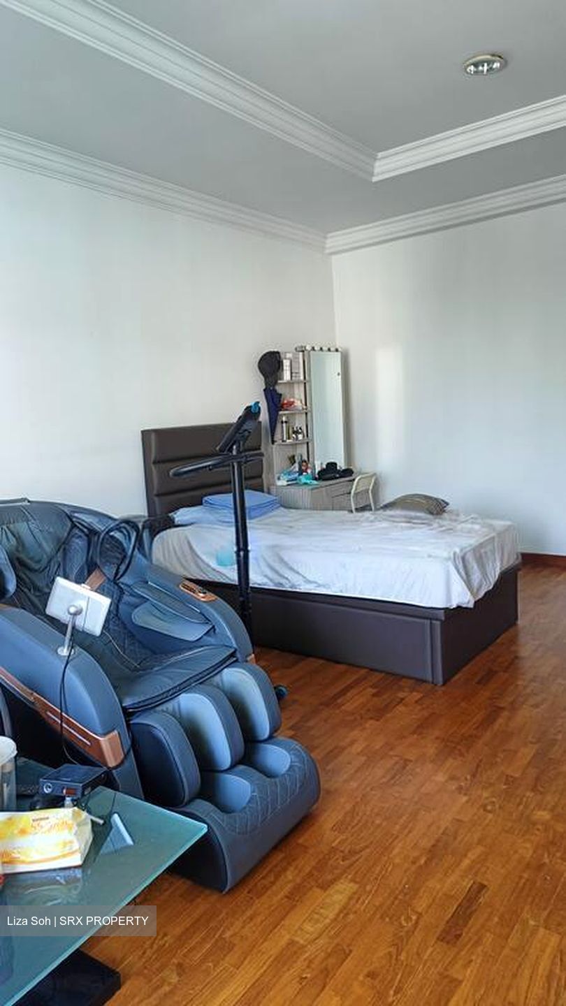 Eastwood Park (D16), Terrace #518617361